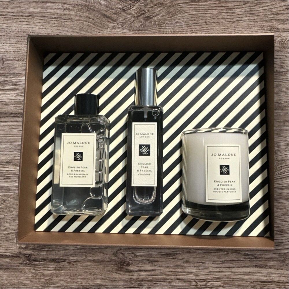 Jo Malone English Pear & Freesia , Candle, Hand/body Wash Gift Set $145 - Picture 2 of 3